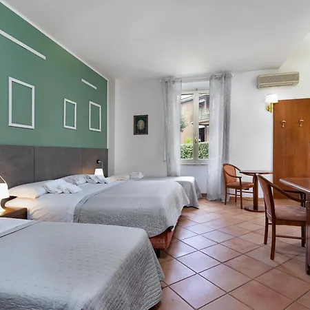 Guest house Comfort Gaia Tor Vergata 2*