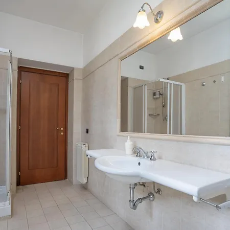 Guest house Comfort Gaia Tor Vergata 2*